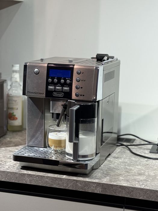 Автоматична кавомашина De’Longhi PrimaDonna ESAM 6600