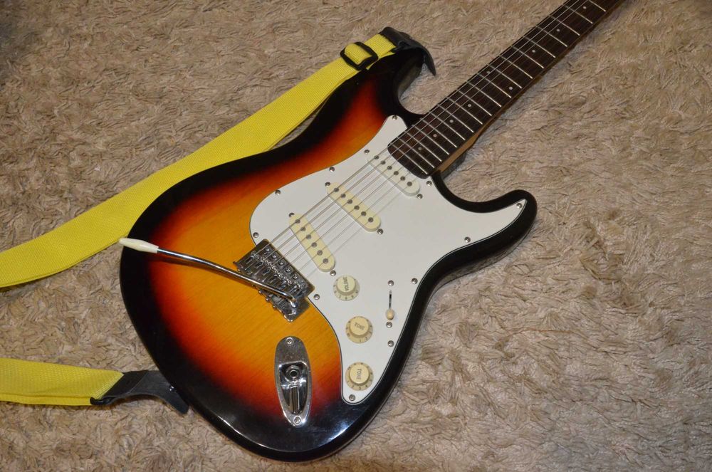 Електрогітара Tenson California Series - аналог Stratocaster, Чохол