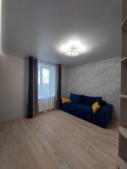 Продам квартиру с дизайнерским ремонтом  г.Змиев