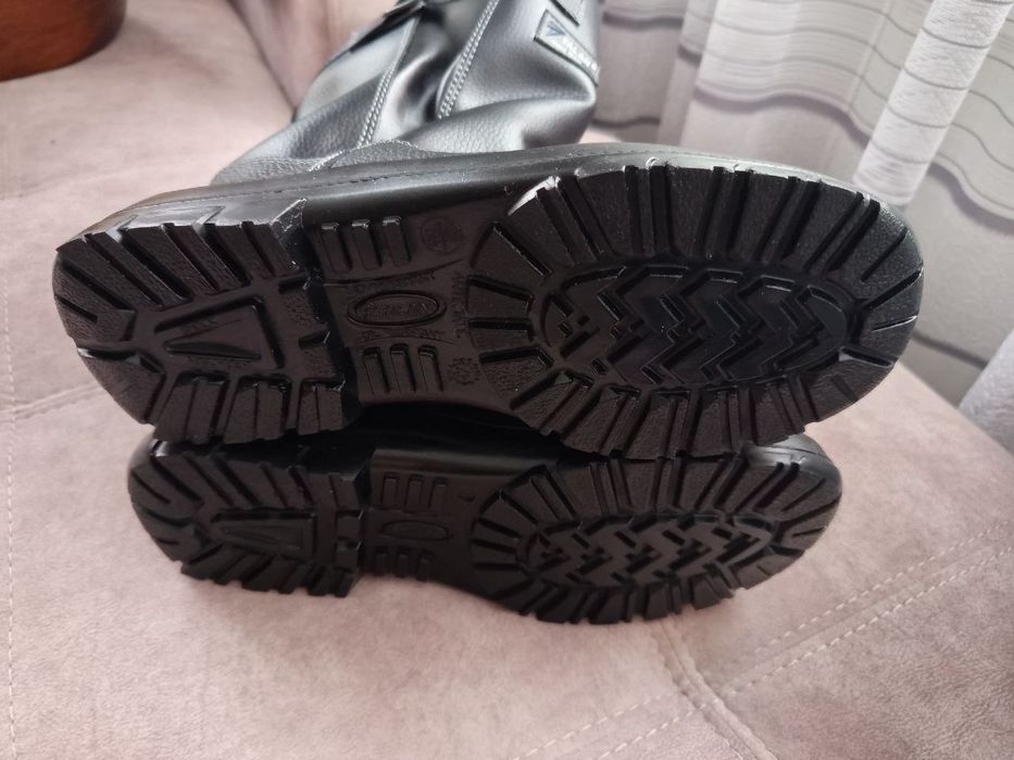 Сапоги, спец.обувь на меху новые Talan 42 р., зима.