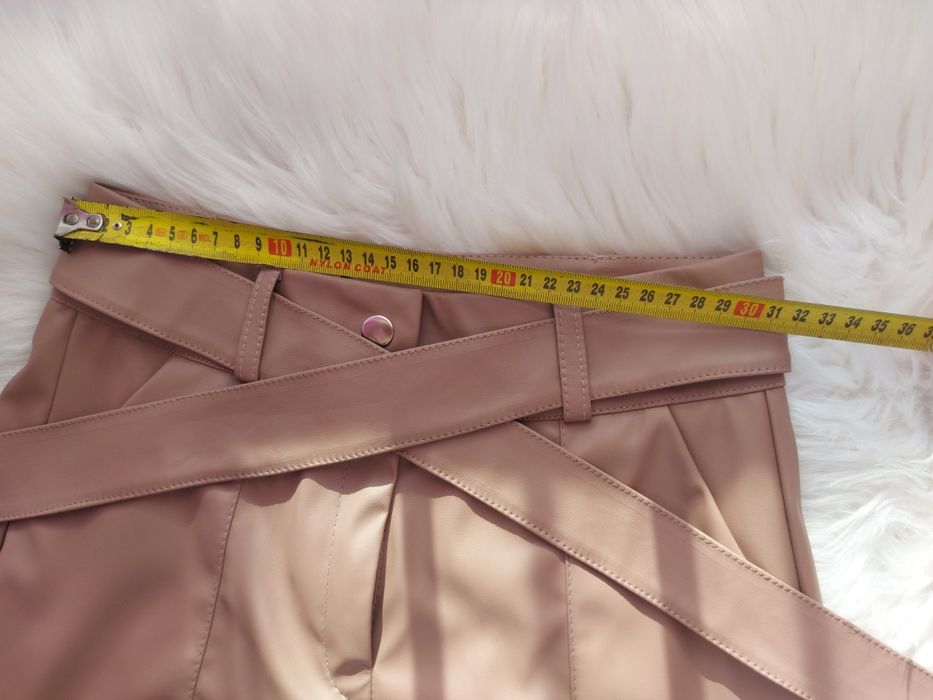 Шорти з еко шкіри.