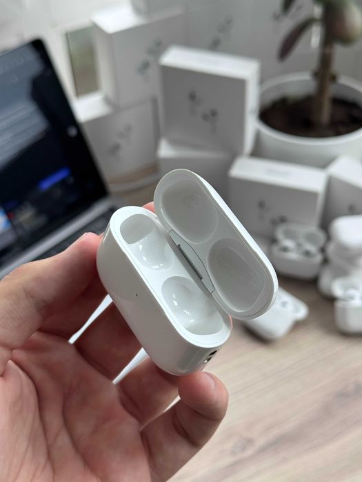 Магазин б/у Кейс AirPods Pro 2 A2968 Type-c A3048 A3047 Оригинал