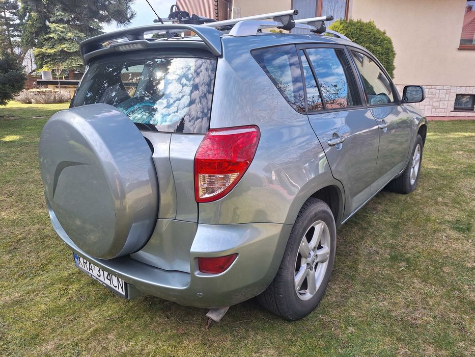 Toyota RAV-4 2.2 diesel 2007 rok