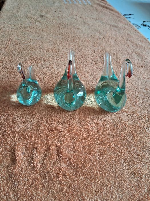 Лебеді зі скла продам