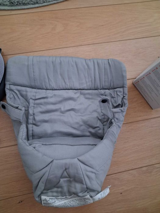 Marsupio Ergobaby + almofada para bebé