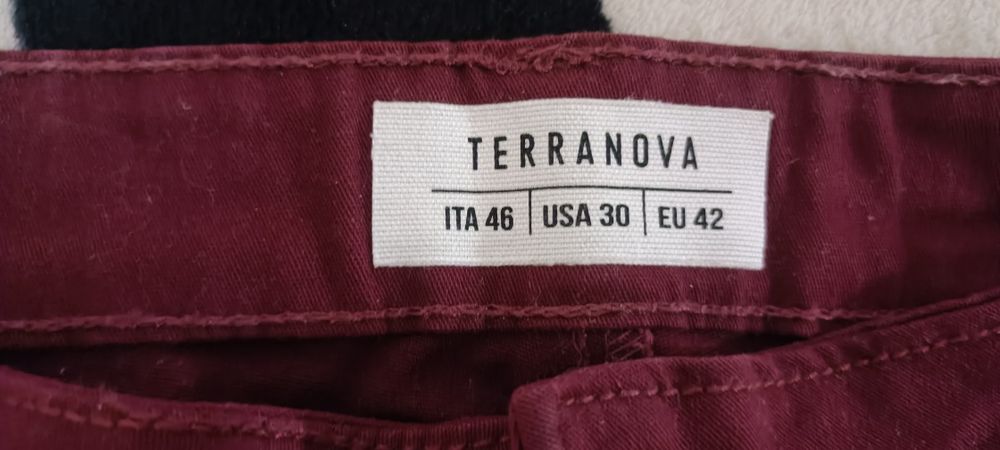 Жіночі брюки фірма Terranova