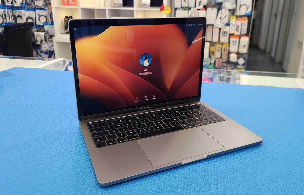 MacBook Pro 13" 2017 | Intel Core i5 2.3GHz | 16GB RAM | 128GB SSD