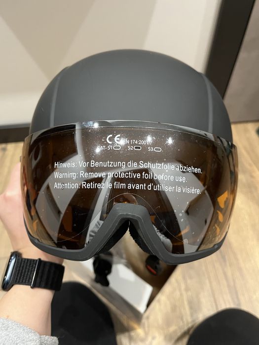 Kask narciarski UVEX HMLT 400 Visor Style