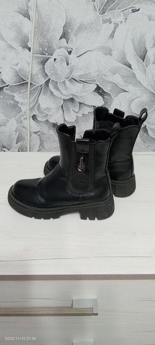 Зимові чобітки Челсі