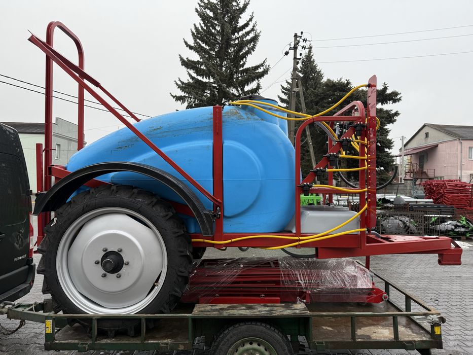 Оприскувач причепний 2000л, 2500л спецтехніка на гідравліці