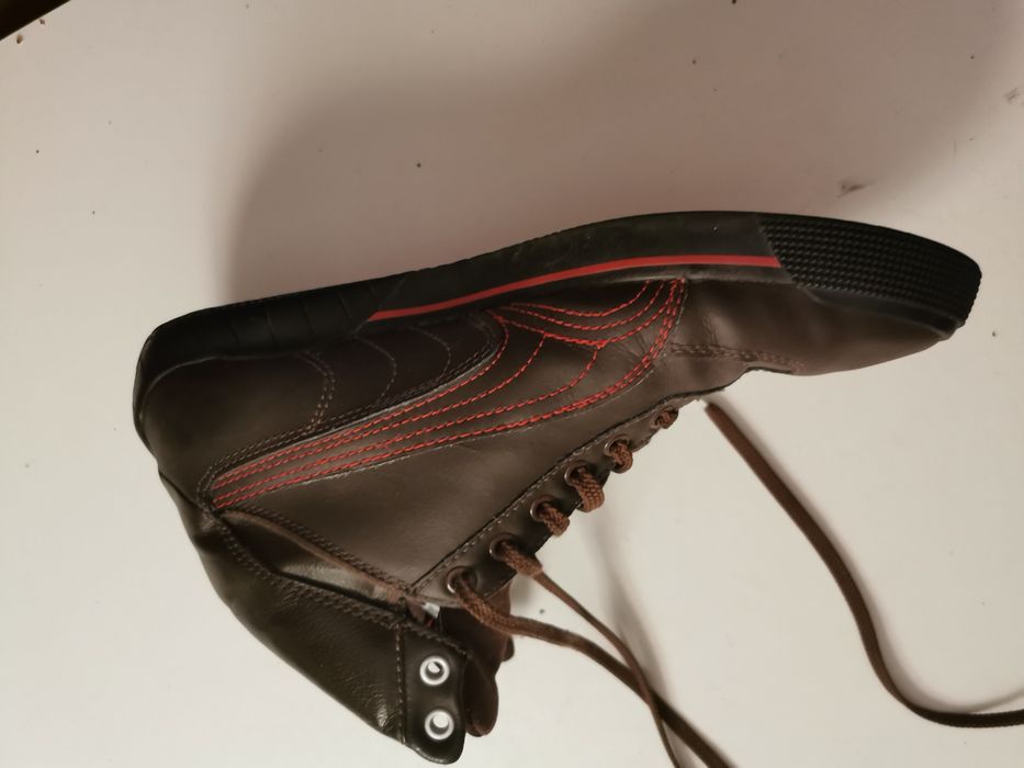 Buty sportowe skórzane firmy Puma Uniseks  r. 25.5. 26 cm
