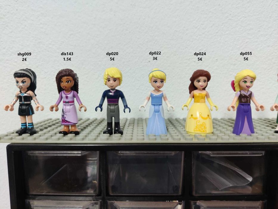 Vendo Lote Minifiguras Lego Disney e Friends