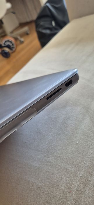 Macbook pro M3 16gRAM 512gb