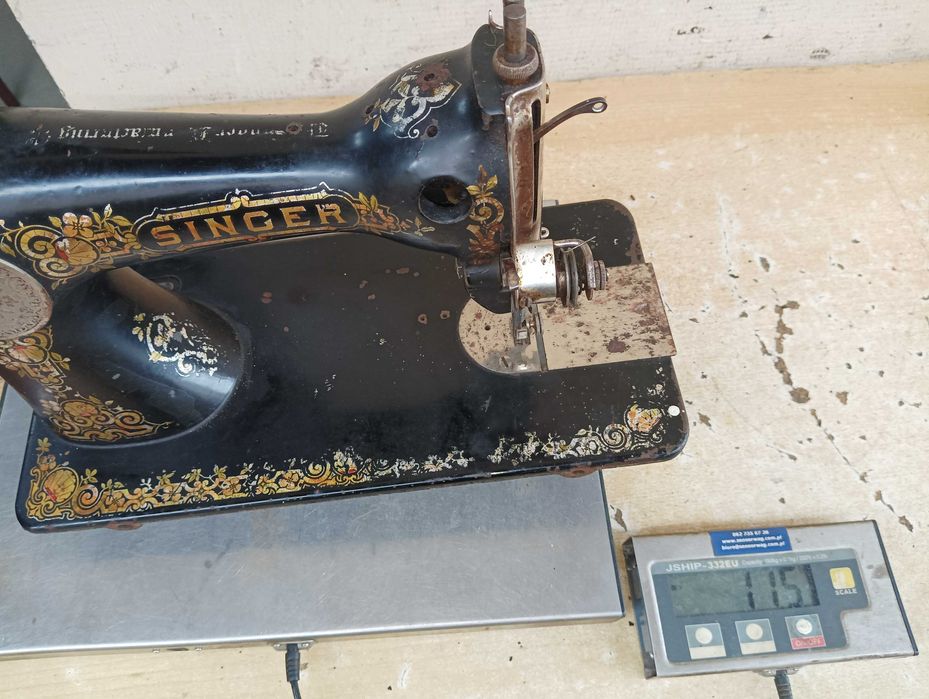 Stara maszyna do szycia - Singer - nr 099325