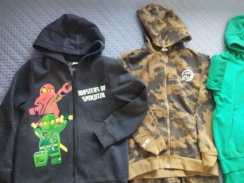 Komplet zestaw ubrań spodnie dresy bluzy Ninjago Smyk C&A 146