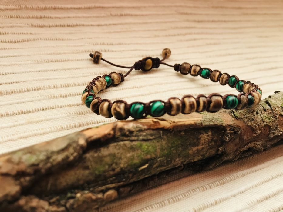 Brasoletka męska handmade malachit,kokos na brązowym sznurku