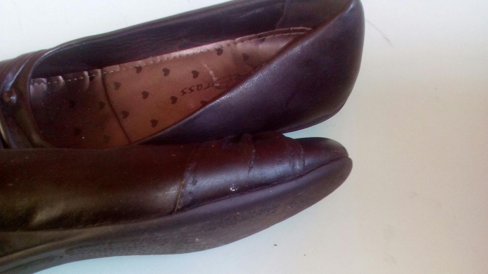 Продаю туфли - длина стельки 23см