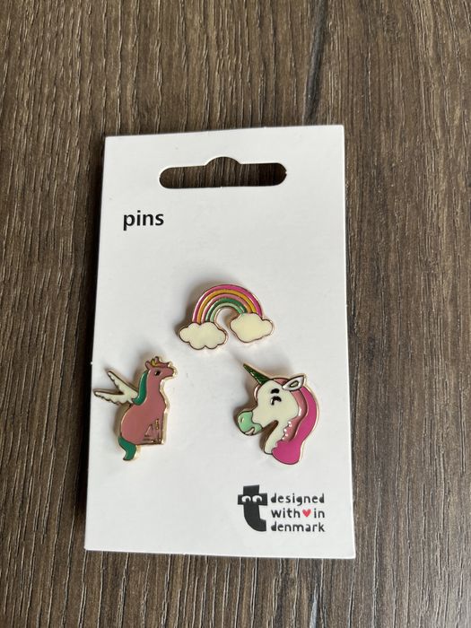 Przypinki flying tiger unicorn tęcza