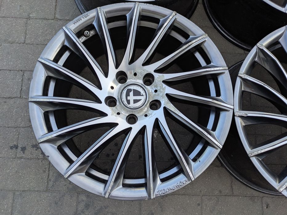5x120 ET38 18" BMW felgi aluminiowe marki Tomason model TN16.