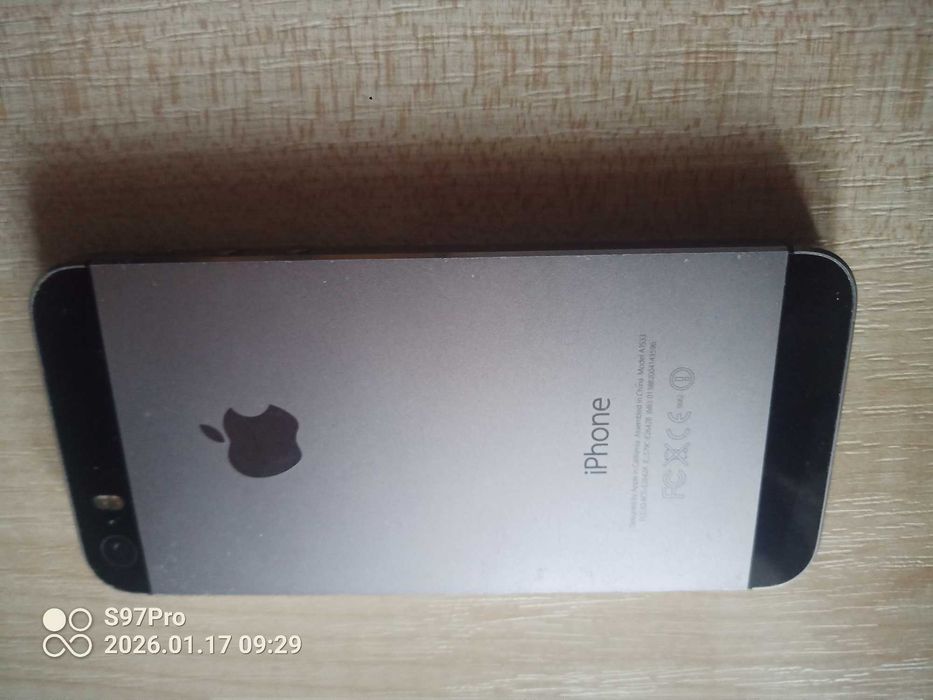 Продам iPhone 5s