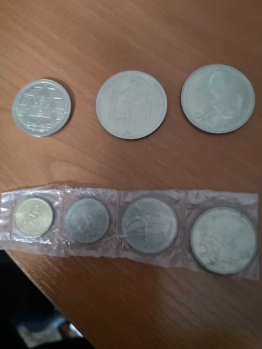 2 jogos Moedas Escudos Comemorativas