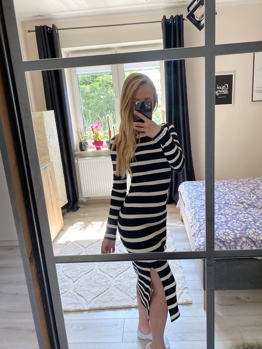 Sukienka wiosenna midi rozciecie