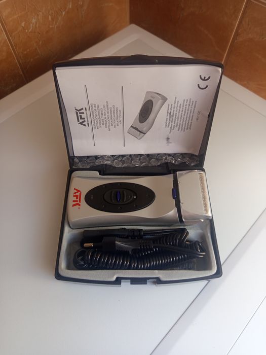 Maszynka do golenia , golarka.