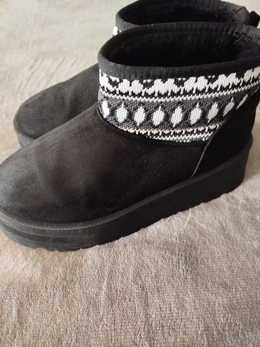 Жіноче зимове взуття б/у