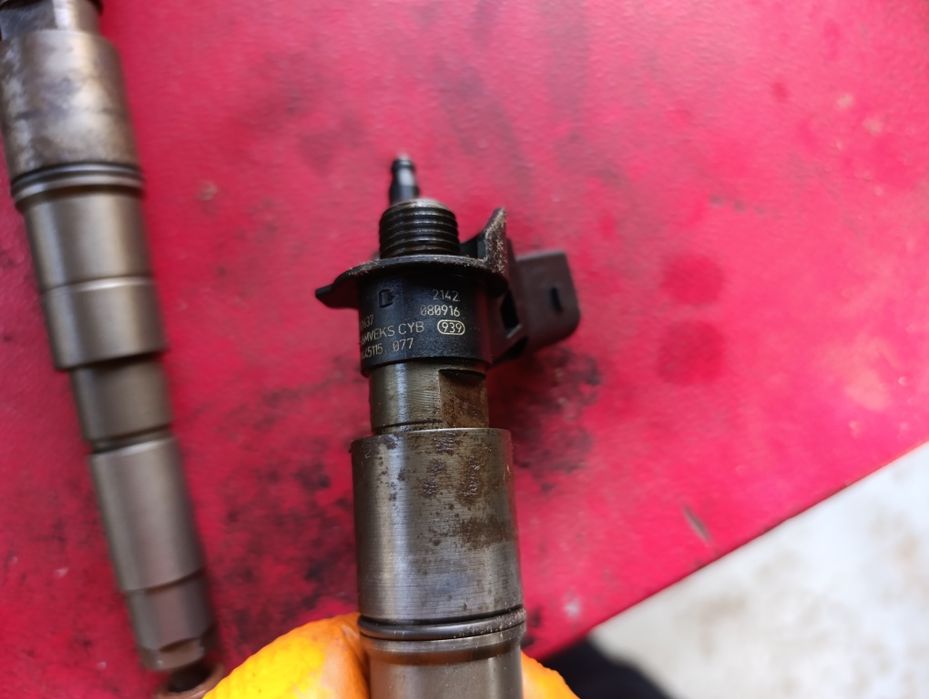 BMW wtryskiwacz 3.0sd 286km. 077