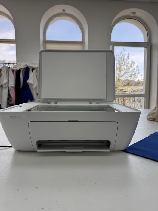 Принтер HP DeskJet 2710e