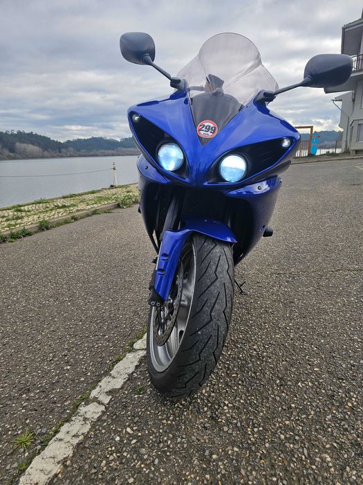 Yamaha R1 2009 full extras