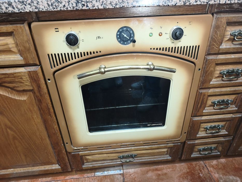 Forno e fogão de cozinha