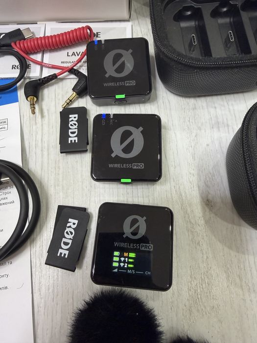 Продам мікрофонну систему RØDE Wireless PRO