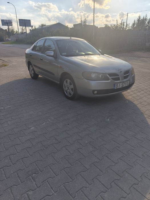 Nissan Almera