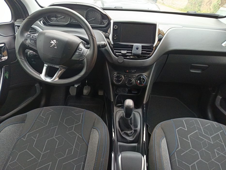Peugeot 2008 1.2 gasolina
