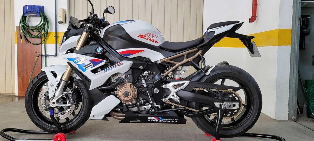 Bmw s 1000 r pack m