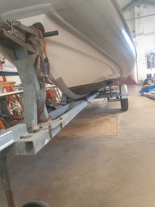 VALIANT 490 V Hypalon 60HP