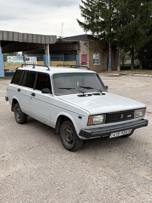 Автомобіль ВАЗ 2104