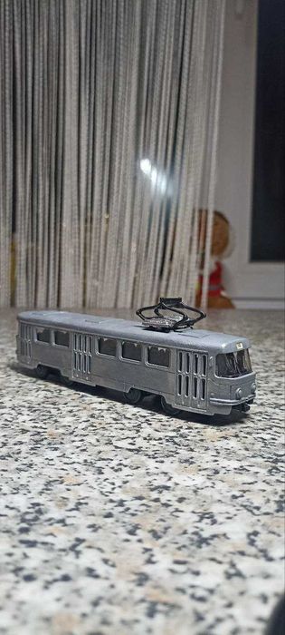 Tatra T3SU металл трёх дверная м-т № 18 цвет серый металлик