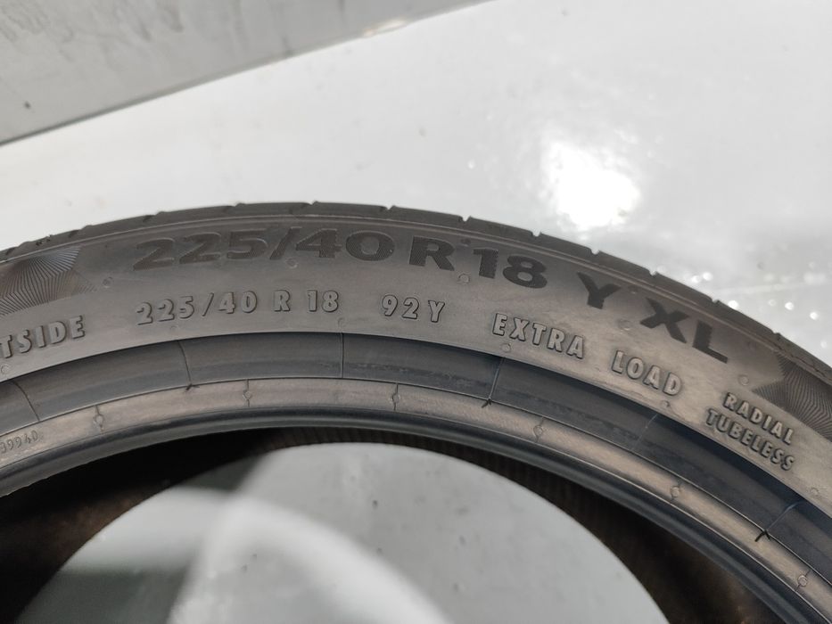 2 pneus semi novos 225-40R18 Continental Contact 6 - Oferta dos Portes