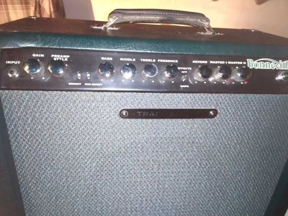 Vendo um Amplificador combo de 50 watts