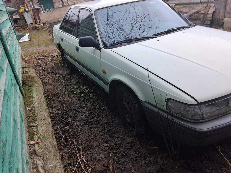 Mazda 626 1988 года