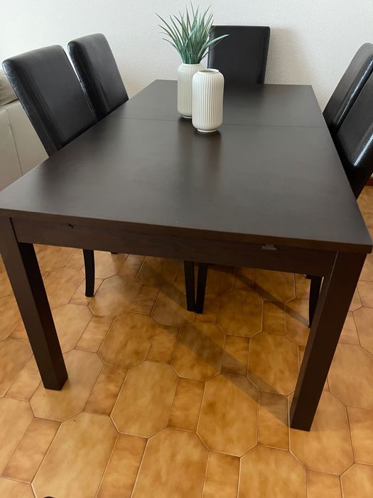 Mesa extensível, preto-castanho, 175x100cm e 6 cadeiras