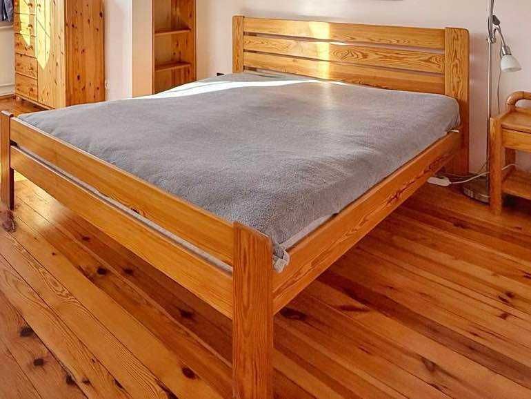 Łóżko sosnowe, 210x170 wysokość 90 cm