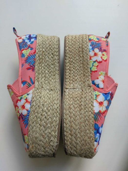 Женские эспадрильи Atmosphere на танкетке