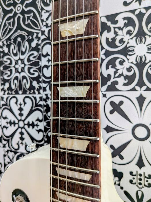 Gibson Les Paul Studio 2012 Alpine White + Case Gibson -  Revisada