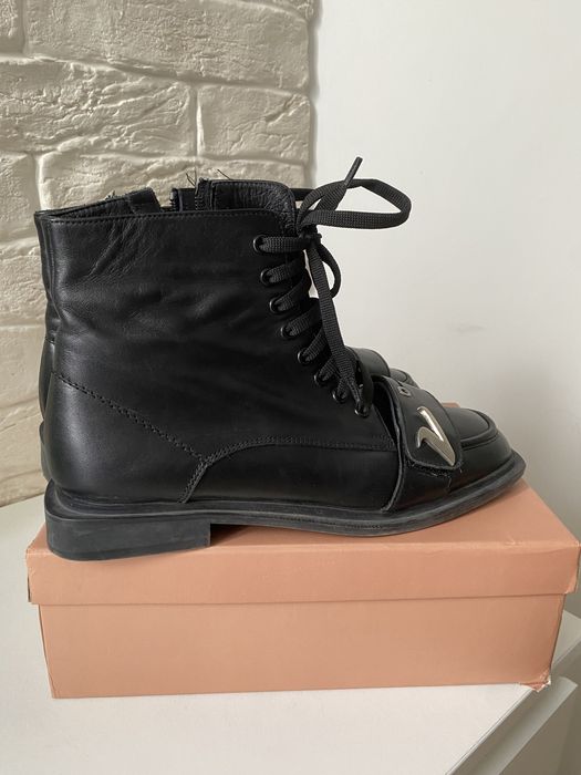 черевики, ботінки естро