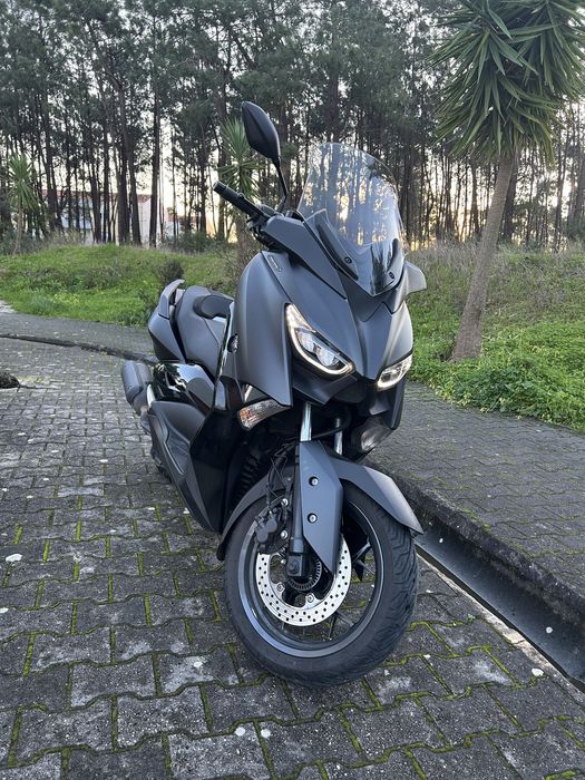X-MAX 125 IRON MAX // estado Irrepriensivel (ver descriçao)