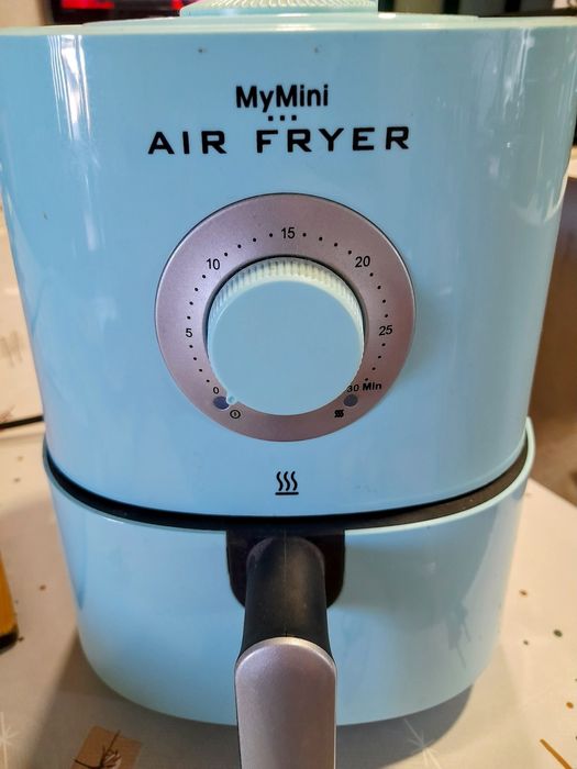 Mini Air Fryer . Capacidade 2, 5 litros.