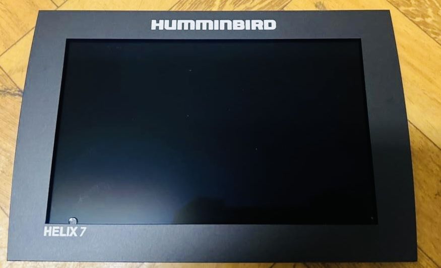 Экран Humminbird HELIX 7